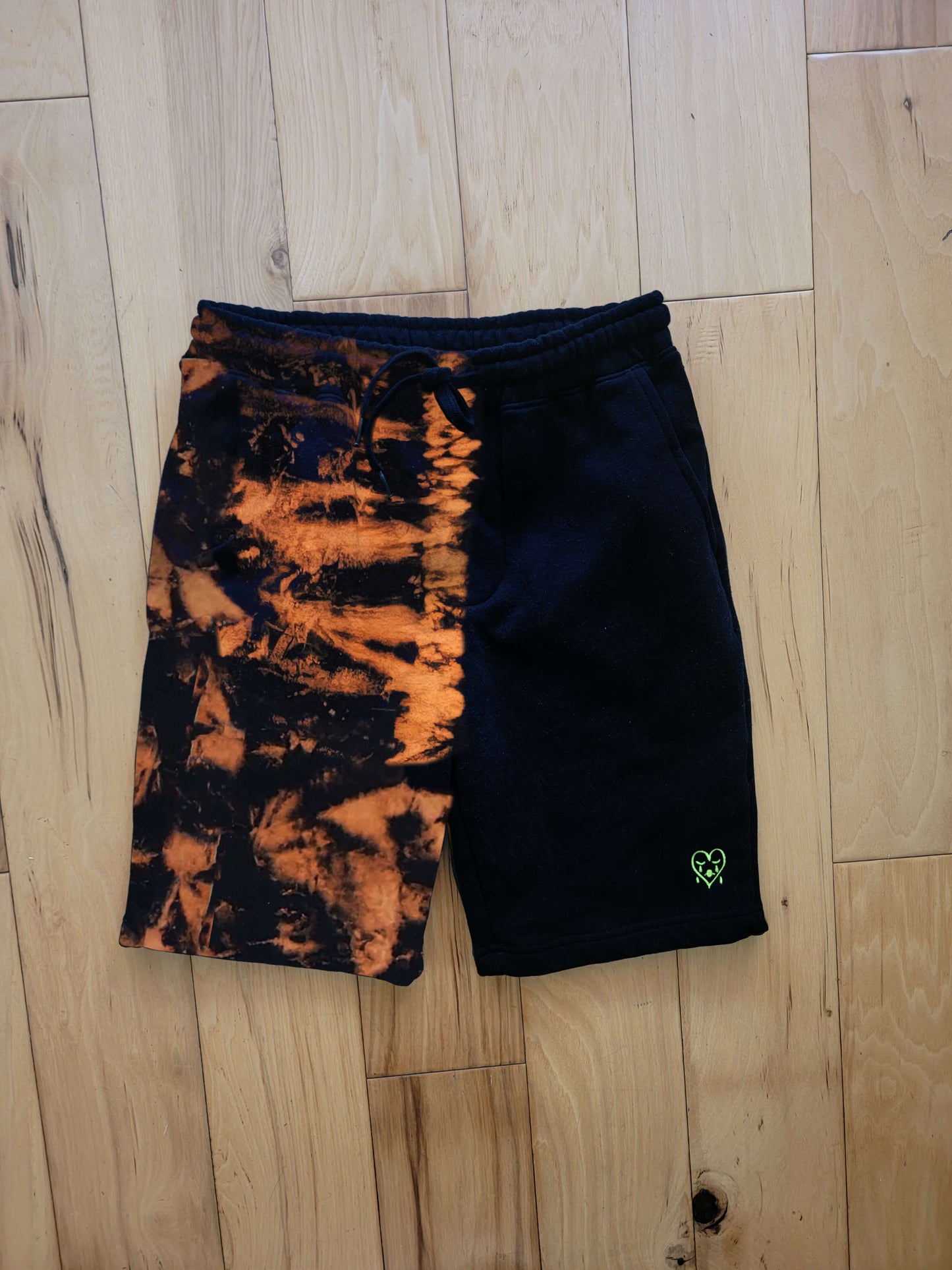 Embroidered Fleece Shorts - Split Bleach
